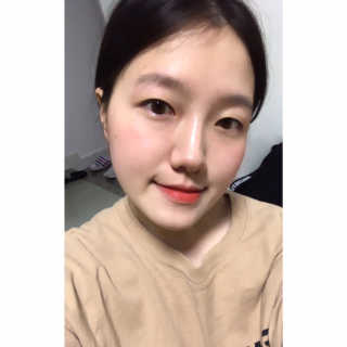 [블랙루즈] 에어 핏 벨벳 틴트 시즌2 中 택1+랜덤1 — 5점을 준 리뷰어가 2018년 10월 올린 사용 사진