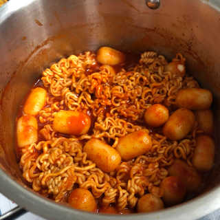 미쓰리떡볶이 just 10 min 패키지 — 5점을 준 리뷰어가 2018년 5월 올린 사용 사진