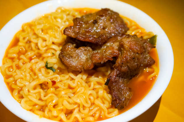라면 그대로가 제일 맛있는 더엄마라면 리뷰 사진