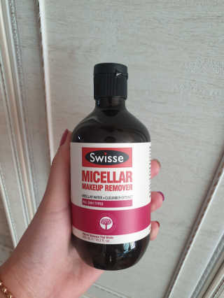 SWISSE 스위스 미셀라 메이크업 리무버 — 5점을 준 리뷰어가 2019년 12월 올린 사용 사진