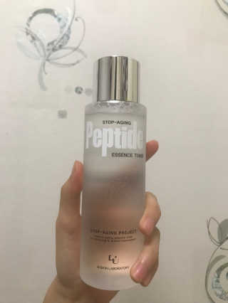 W.피부연구소 스탑에이징 펩타이드 에센스토너 — 5점을 준 리뷰어가 2018년 11월 올린 사용 사진