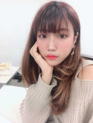 [블랙루즈] 펄블리 아이 글리터 2종 — 5점을 준 리뷰어가 2019년 1월 올린 사용 사진