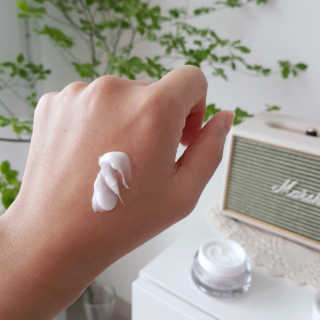 헤브닝 인텐시브 화이트닝크림 50ml — 5점을 준 리뷰어가 2018년 9월 올린 사용 사진