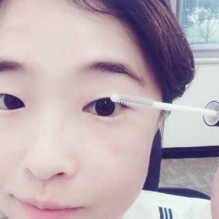 에이페 아이래쉬 리치 세럼 — 4점을 준 리뷰어가 2018년 6월 올린 사용 사진