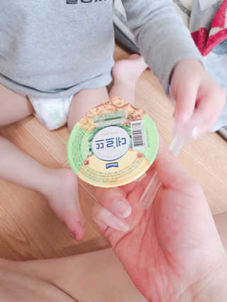 데르뜨 떠먹는 과일 3종, 짜먹는 과일 2종 총 10개 체험 — 5점을 준 리뷰어가 2020년 3월 올린 사용 사진