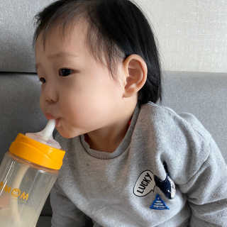 유비맘 PPSU 젖병 노꼭지_200ml_컬러 랜덤 발송 — 5점을 준 리뷰어가 2020년 1월 올린 사용 사진