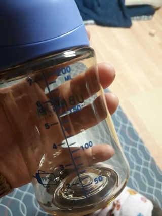 유비맘 PPSU 젖병 노꼭지_200ml_컬러 랜덤 발송 — 5점을 준 리뷰어가 2019년 12월 올린 사용 사진