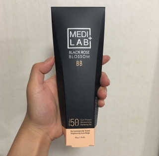 데이셀코스메틱 메디 랩 블랙로즈 블로썸 비비 50g — 3.5점을 준 리뷰어가 2017년 6월 올린 사용 사진