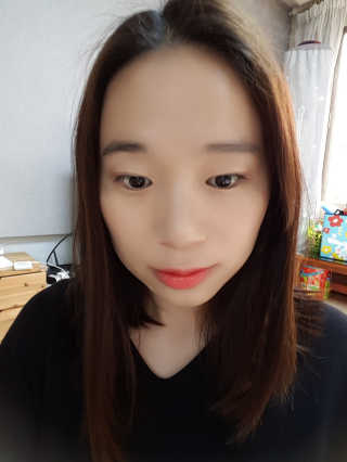 헤이미쉬 데일리즘 코랄릭 스틱 아이 섀도우 — 5점을 준 리뷰어가 2018년 3월 올린 사용 사진