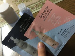 메이크프렘 하이드레이트 미 마이크로 앰플 에센스 — 4점을 준 리뷰어가 2016년 9월 올린 사용 사진
