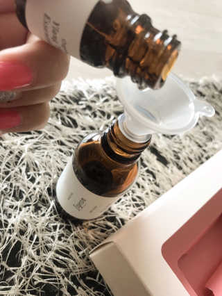 76N1 내 피부데이터로 만든, 나만의 페이스오일 — 5점을 준 리뷰어가 2018년 3월 올린 사용 사진