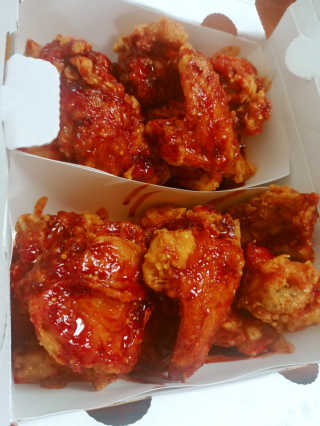 [치킨마루]-  빠사칸레드 + 콜라 500ml — 5점을 준 리뷰어가 2019년 5월 올린 사용 사진