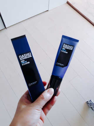 다슈코리아 다슈 맨즈 톤 업 비비로션 40ml — 4.67점을 준 리뷰어가 2018년 7월 올린 사용 사진