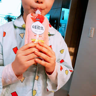 데르뜨 떠먹는 과일 3종, 짜먹는 과일 2종 총 10개 체험 — 5점을 준 리뷰어가 2020년 3월 올린 사용 사진