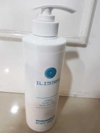 일리세이 허니 샴푸 500ml + 허니 바디워시 500ml 세트 — 4점을 준 리뷰어가 2020년 4월 올린 사용 사진