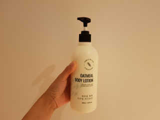 (주)에네스티 내추럴 촉촉  오트밀 바디로션 500ml — 3점을 준 리뷰어가 2019년 10월 올린 사용 사진