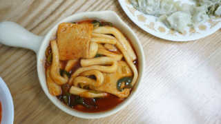 두번째 국떡 국가대표 떡볶이 1팩 + 영미칩 2봉 증정 — 4점을 준 리뷰어가 2019년 2월 올린 사용 사진