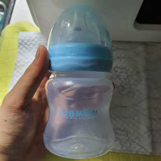 유비맘 신생아젖병 120ml 트리플팩_ 젖꼭지 포함 — 5점을 준 리뷰어가 2020년 3월 올린 사용 사진