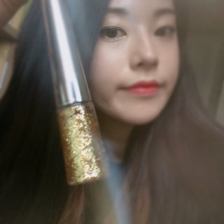 딜라잇18 홀리몰리 글리터라이너 — 3.5점을 준 리뷰어가 2016년 8월 올린 사용 사진