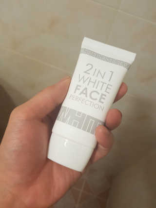 피움 스킨바리스타 2in1 화이트 페이스 퍼펙션 50ml — 4.17점을 준 리뷰어가 2018년 10월 올린 사용 사진