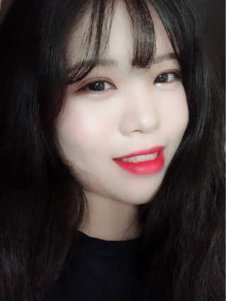 [블랙루즈] 에어 핏 촉촉틴트 + 크리미 벨벳 립크레용 — 4.83점을 준 리뷰어가 2018년 7월 올린 사용 사진