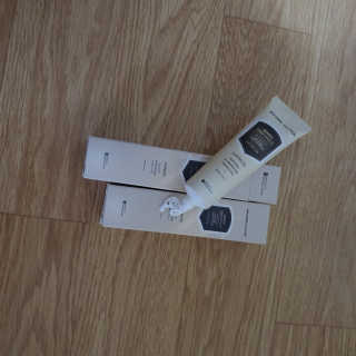 메이메리 쓰리이펙츠 모이스처 톤업크림 50ml — 5점을 준 리뷰어가 2019년 12월 올린 사용 사진