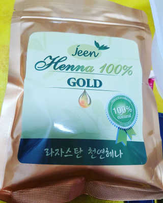 진헤나 골드 천연헤나 염색약 — 5점을 준 리뷰어가 2017년 10월 올린 사용 사진