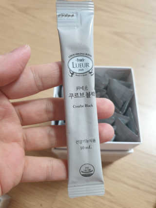 [하우투잇] 뤼에르 쿠르브 블랙 10ml x 30포 총 300ml — 5점을 준 리뷰어가 2020년 3월 올린 사용 사진