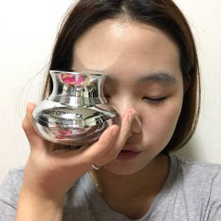더메이런 에잇콤플렉스 워터드롭 화이트 크림 — 3.5점을 준 리뷰어가 2017년 2월 올린 사용 사진