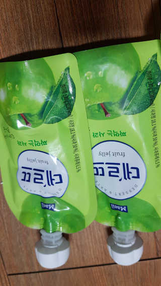 데르뜨 떠먹는 과일 3종, 짜먹는 과일 2종 총 10개 체험 — 5점을 준 리뷰어가 2020년 3월 올린 사용 사진