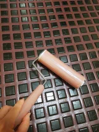물로 씻어 쓰는 반영구 롤크리너 핸디 모노톤 에디션 — 5점을 준 리뷰어가 2019년 8월 올린 사용 사진