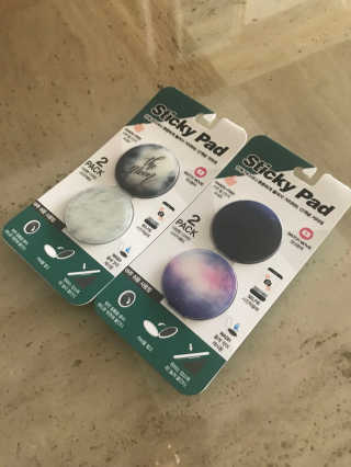 주식회사 디디팝스타일 신개념 특수 거치대 스티키패드 어디든 착착 붙어요 — 4점을 준 리뷰어가 2018년 2월 올린 사용 사진