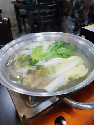 [두툼갈비] 두툼갈비 2인분 + 매콤치즈버섯 set — 5점을 준 리뷰어가 2018년 9월 올린 사용 사진