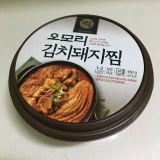 GS25 YOU US  오모리김치돼지찜 — 3.83점을 준 리뷰어가 2018년 3월 올린 사용 사진