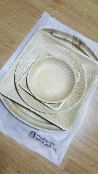 본플라 친환경 야자나무잎 접시 — 5점을 준 리뷰어가 2018년 9월 올린 사용 사진