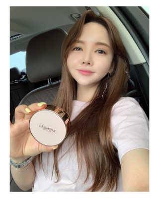 미넴보떼 [조여정쿠션] 아쿠아 GG모이스쳐 쿠션 23호 — 5점을 준 리뷰어가 2019년 7월 올린 사용 사진