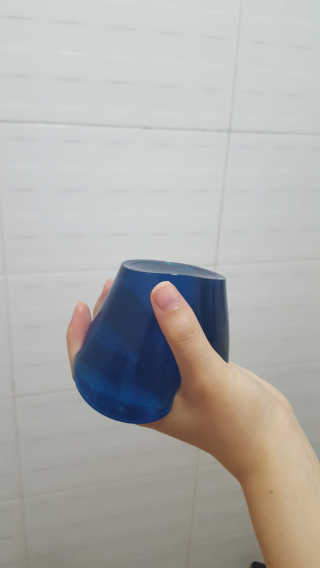 러쉬 샤워젤리 후쉬 240g 리프레셔 250g — 3.67점을 준 리뷰어가 2017년 7월 올린 사용 사진