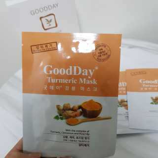 GoodDay Skincare GoodDay 강황 마스크 — 5점을 준 리뷰어가 2020년 2월 올린 사용 사진
