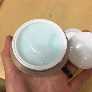포렌코즈 아쿠아 커넥션 크림 — 5점을 준 리뷰어가 2017년 8월 올린 사용 사진