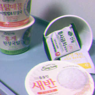 신송식품 신송 새반컵밥 4종 — 3.5점을 준 리뷰어가 2018년 7월 올린 사용 사진