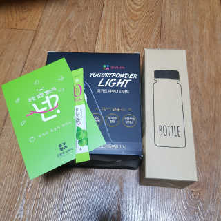 오붐주식회사 오붐 설탕을 뺀 요거트 파우더 라이트 550g+보틀 — 5점을 준 리뷰어가 2017년 12월 올린 사용 사진