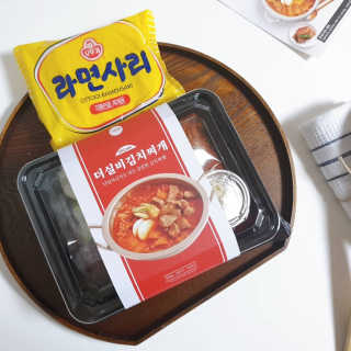 땡땡쿡 더실비김치찌개 2인분 710g 라면사리 포함 — 5점을 준 리뷰어가 2020년 2월 올린 사용 사진