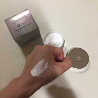 파시스 올인원 진주 화이트닝 크림 100ml — 5점을 준 리뷰어가 2019년 4월 올린 사용 사진