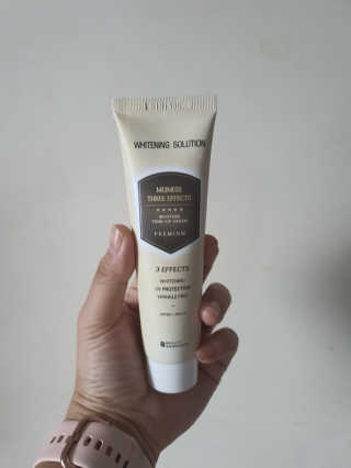 메이메리 쓰리이펙츠 모이스처 톤업크림 50ml — 5점을 준 리뷰어가 2019년 11월 올린 사용 사진