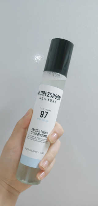 더블유드레스룸 드레스퍼퓸 150ml — 4.67점을 준 리뷰어가 2018년 11월 올린 사용 사진