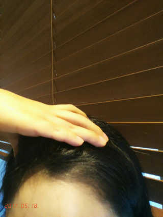 다슈코리아 다슈 안티 헤어로스 헤어쿠션 16g — 4점을 준 리뷰어가 2017년 5월 올린 사용 사진