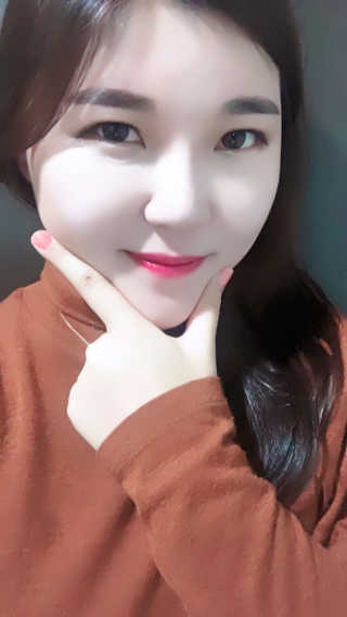 셀레뷰 블랙 세럼 립 루즈 [컬러 1종 랜덤발송] — 5점을 준 리뷰어가 2017년 10월 올린 사용 사진