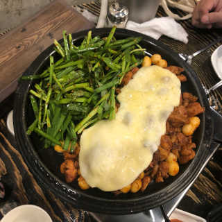 고향원조숯불닭갈비 [고향산천원조숯불닭갈비] 뼈없는 숯불닭갈비 2인세트 — 4.83점을 준 리뷰어가 2018년 9월 올린 사용 사진