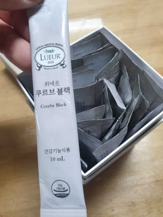 [하우투잇] 뤼에르 쿠르브 블랙 10ml x 30포 총 300ml — 4점을 준 리뷰어가 2020년 2월 올린 사용 사진