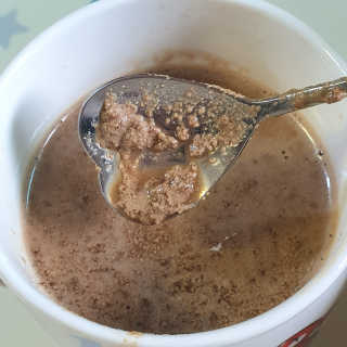 한국맥널티 아이브루 방탄커피 — 2.5점을 준 리뷰어가 2019년 9월 올린 사용 사진